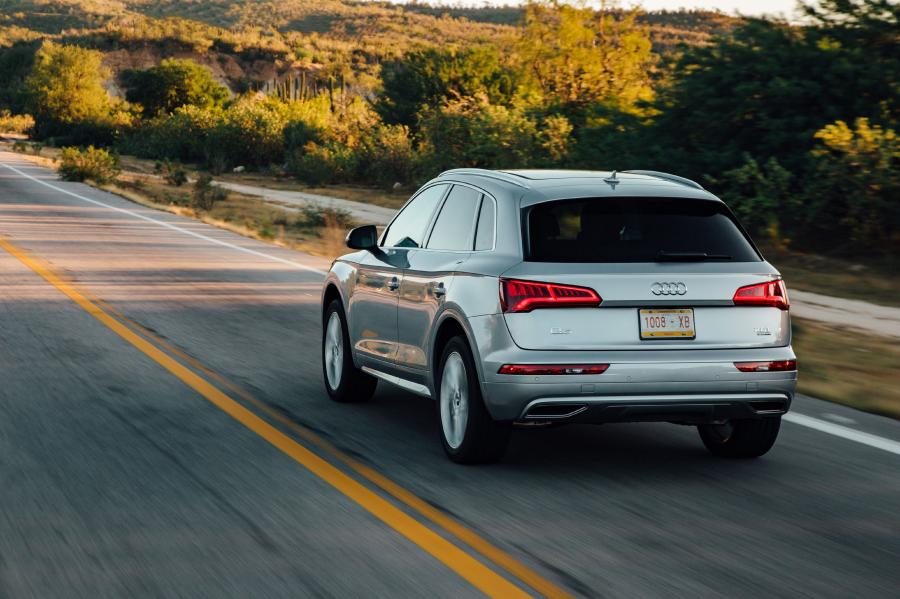  Audi Q5 2.0T Quattro 2017 года  (NA) (фото 10 из 40)